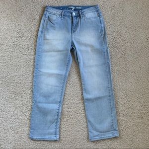 Calvin Klein Cropped Straight Jeans